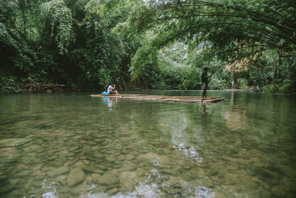 ธารน้ำตกวังเคียงคู่ จ.พังงา ประเทศไทย
Bamboo Rafting ,Phang nga ,Thailand
ล่องแพน้ำตกวังเคียงคู่
Khaolak Wonderland Tours
