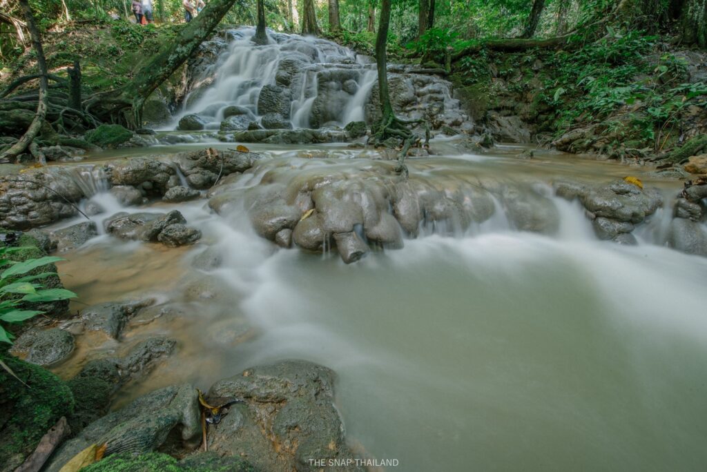 น้ําตกสระนางมโนราห์ วนอุทยานสระนางมโนราห์ พังงา ประเทศไทย
Sa Nang Manora Waterfall ,Sa Nang Manora Forest Park, Phang Nga, Thailand
